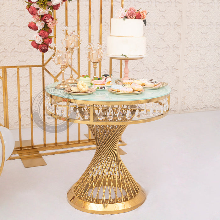 GEMMA VORAGE Cake Table